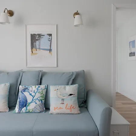 Apartment In Blue Wave *