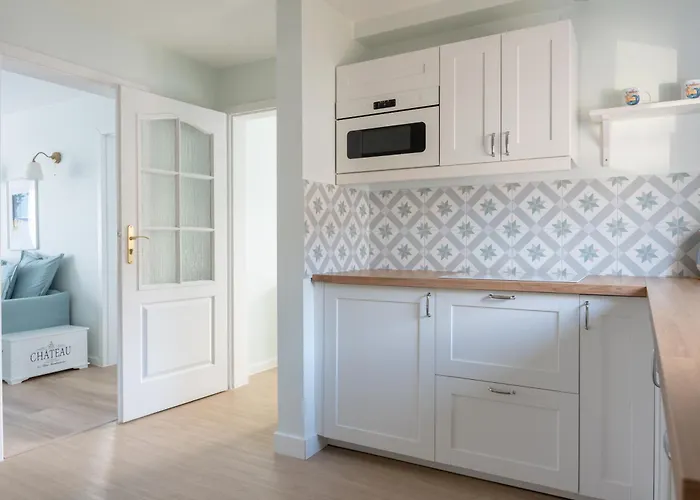 In Blue Wave * 亚斯塔尔尼亚